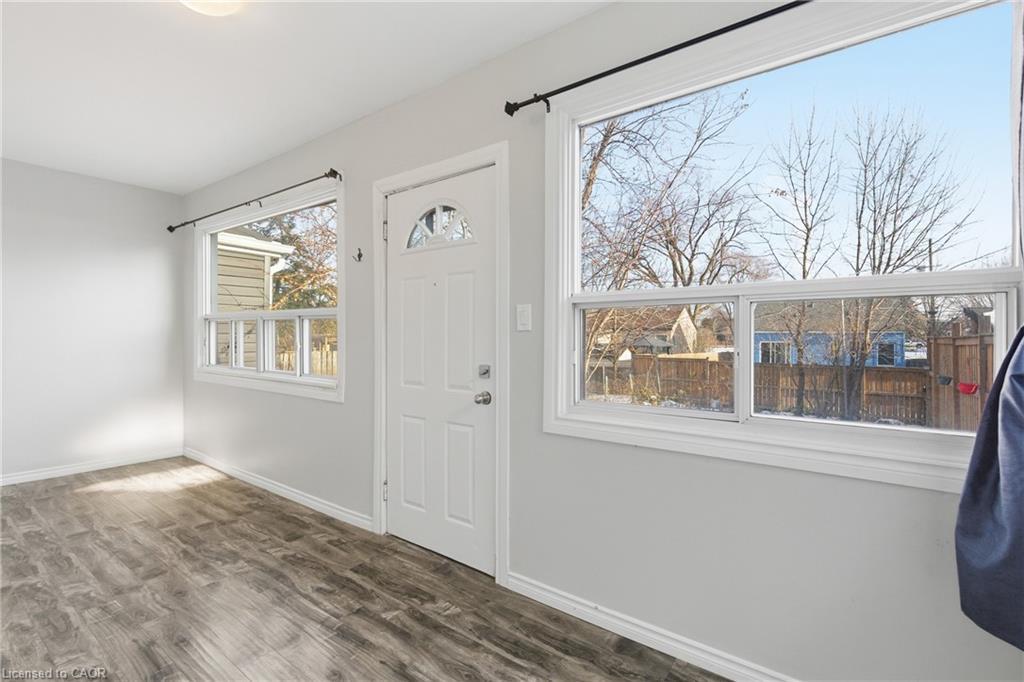 26 Bayfield Avenue, Hamilton, ON - Indoor Photo Showing Other Room