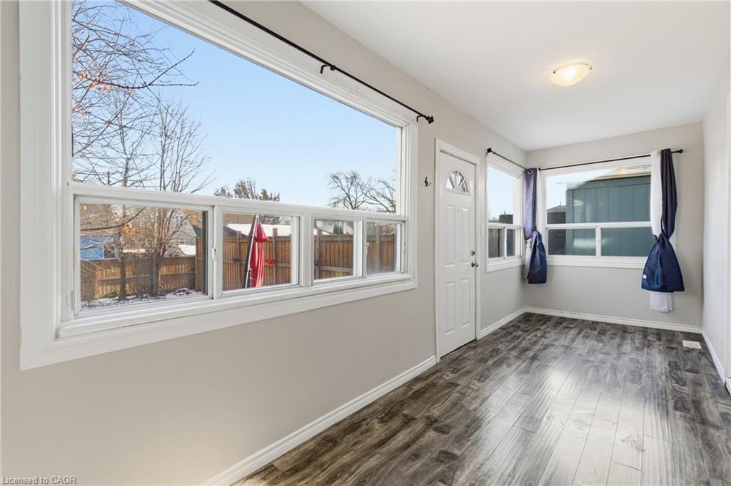 26 Bayfield Avenue, Hamilton, ON - Indoor Photo Showing Other Room