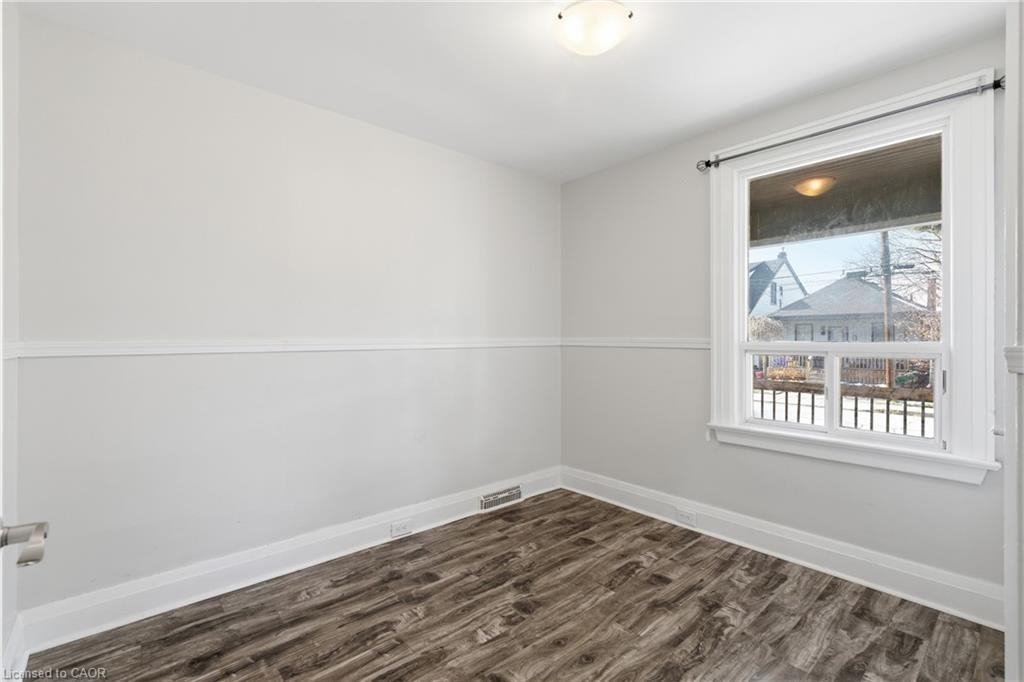 26 Bayfield Avenue, Hamilton, ON - Indoor Photo Showing Other Room