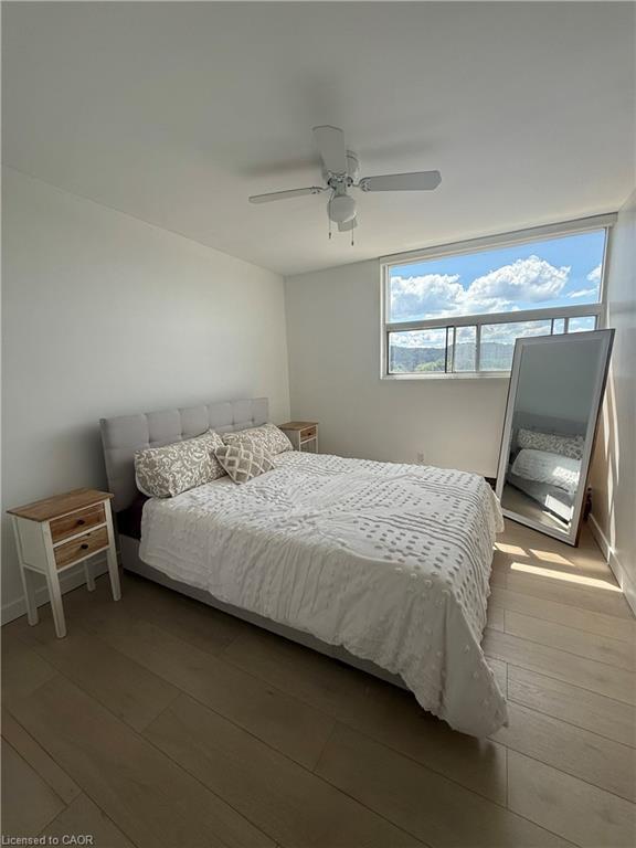 705-15 Albright Road, Stoney Creek, ON - Indoor Photo Showing Bedroom