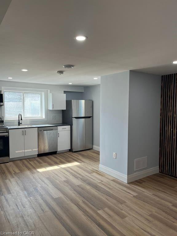3-621 Hagar Street, Welland, ON - Indoor Photo Showing Kitchen