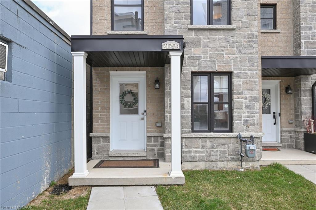 7-2179C Weston Road, Toronto, ON - Outdoor