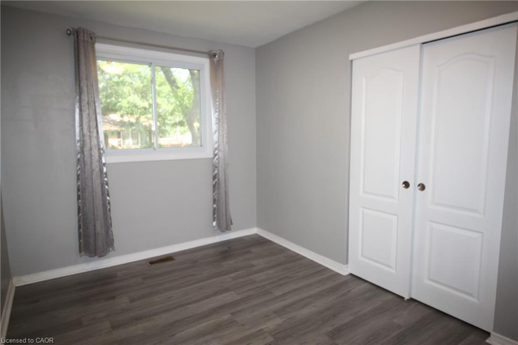 4 Purnell Drive, Hamilton, ON - Indoor Photo Showing Other Room