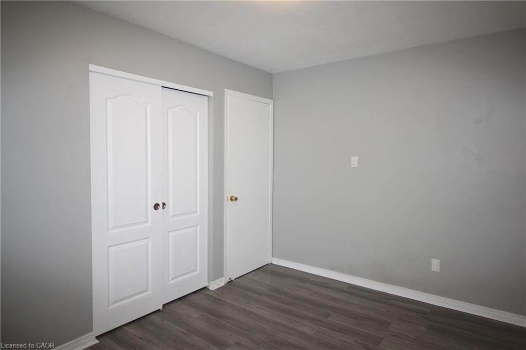 4 Purnell Drive, Hamilton, ON - Indoor Photo Showing Other Room