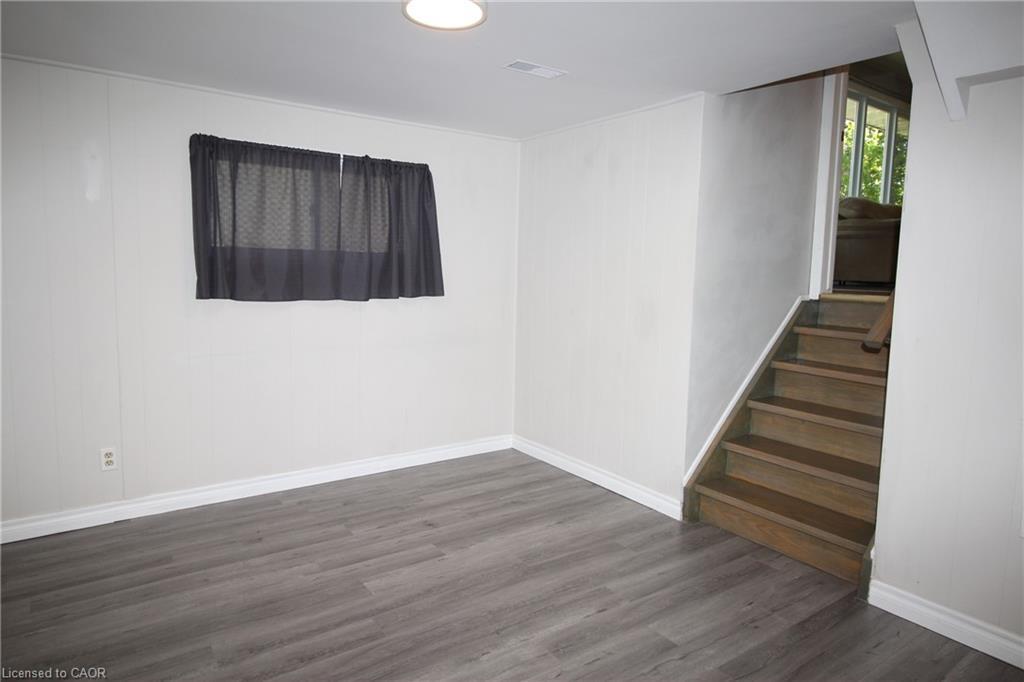 4 Purnell Drive, Hamilton, ON - Indoor Photo Showing Other Room