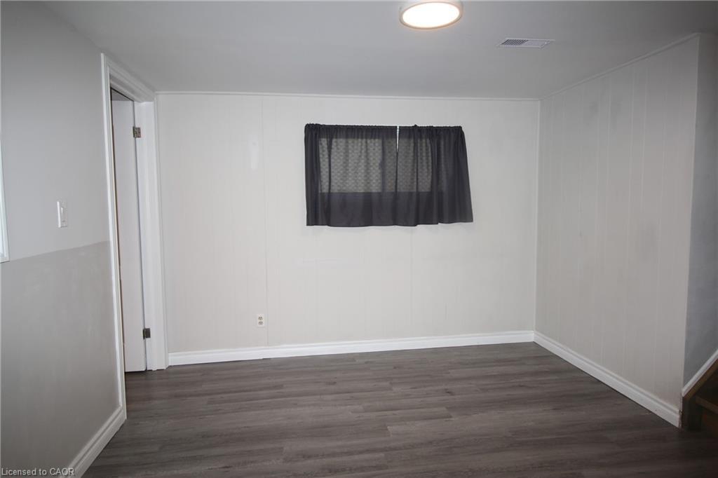4 Purnell Drive, Hamilton, ON - Indoor Photo Showing Other Room