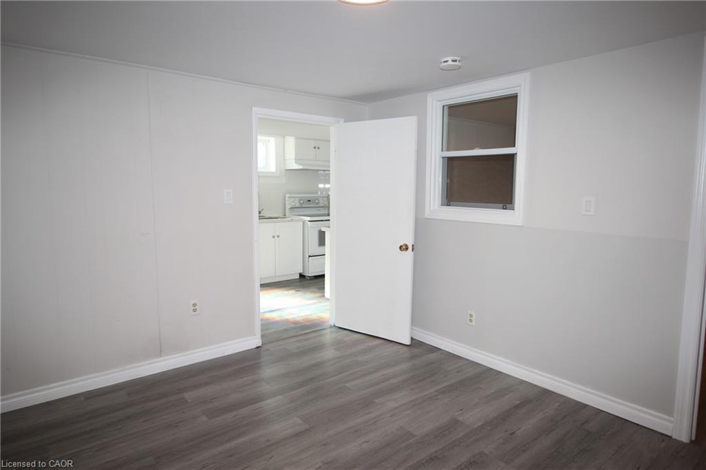 4 Purnell Drive, Hamilton, ON - Indoor Photo Showing Other Room