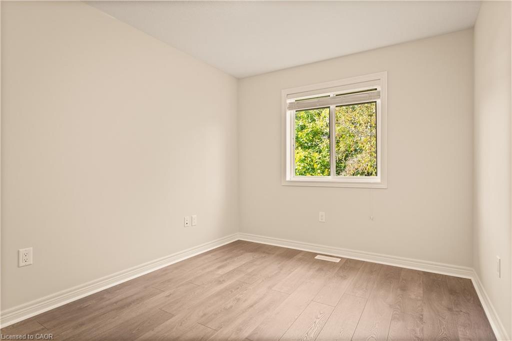 33-6 Chestnut Drive, Grimsby, ON - Indoor Photo Showing Other Room