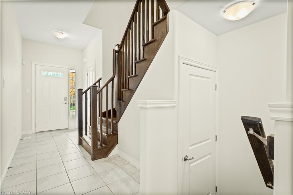 33-6 Chestnut Drive, Grimsby, ON - Indoor Photo Showing Other Room