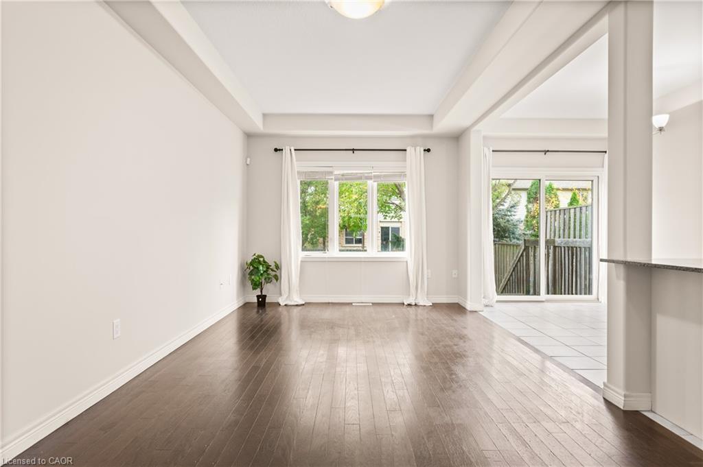 33-6 Chestnut Drive, Grimsby, ON - Indoor Photo Showing Other Room