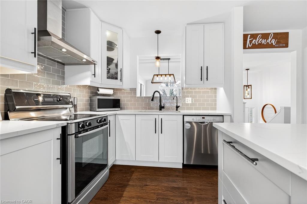 7 Anderson Crescent, Smithville, ON - Indoor Photo Showing Kitchen With Upgraded Kitchen