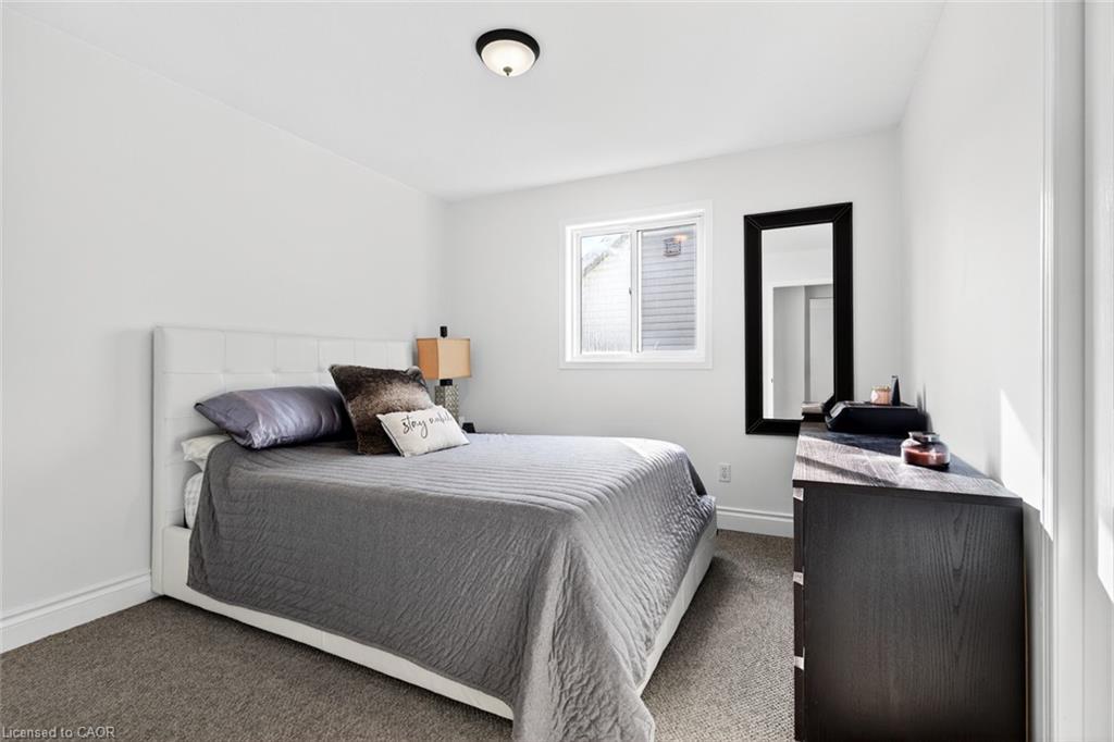 7 Anderson Crescent, Smithville, ON - Indoor Photo Showing Bedroom