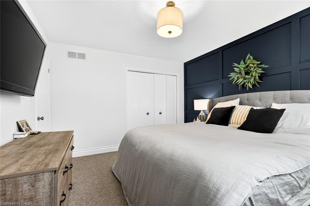 7 Anderson Crescent, Smithville, ON - Indoor Photo Showing Bedroom