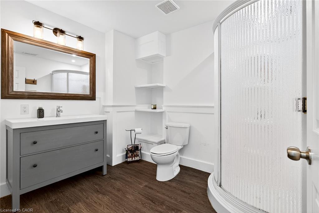 7 Anderson Crescent, Smithville, ON - Indoor Photo Showing Bathroom
