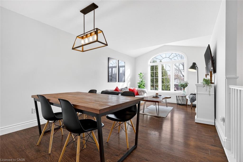 7 Anderson Crescent, Smithville, ON - Indoor Photo Showing Dining Room