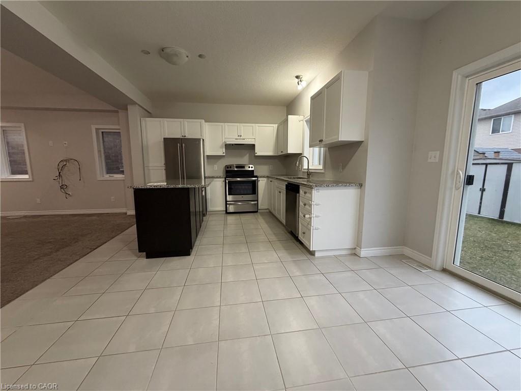 36 Sparrow Avenue, Cambridge, ON - Indoor Photo Showing Kitchen