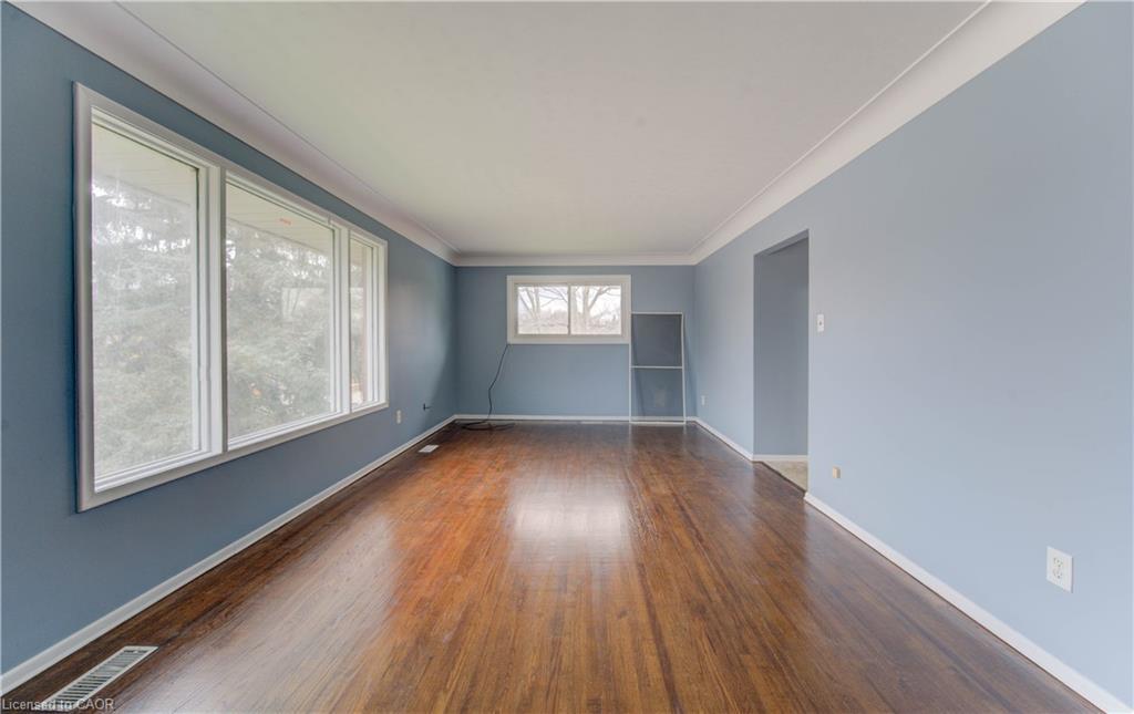 27 Margaret Avenue N, Waterloo, ON