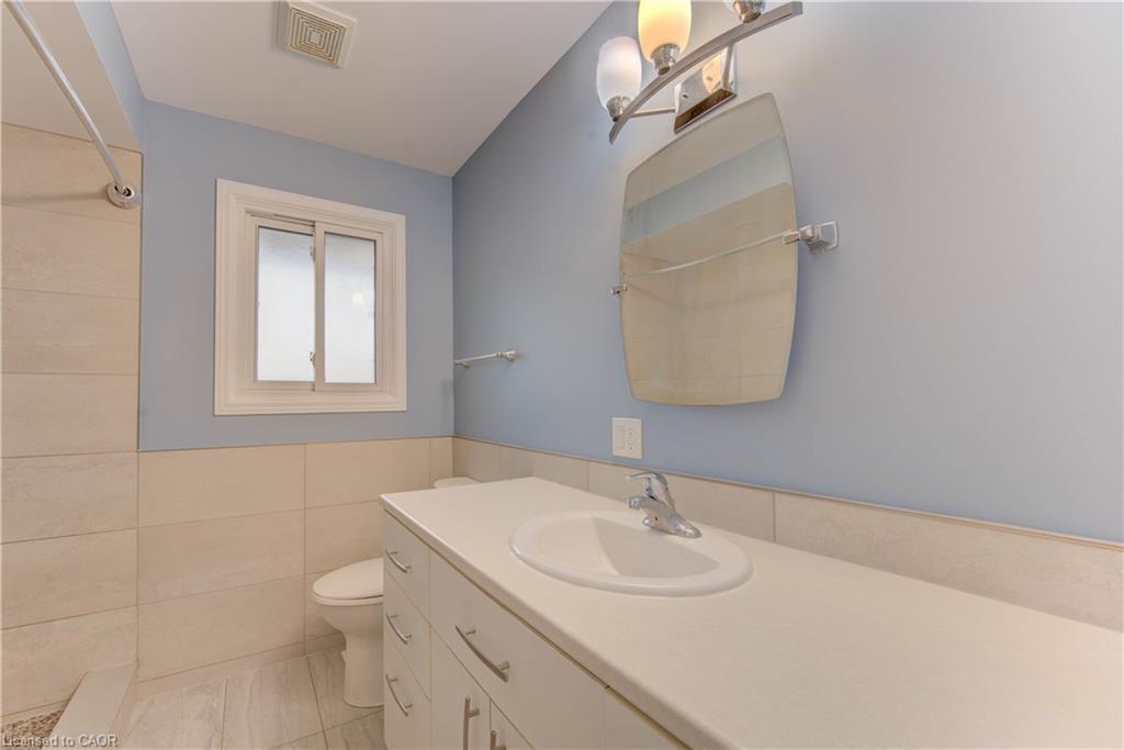 27 Margaret Avenue N, Waterloo, ON