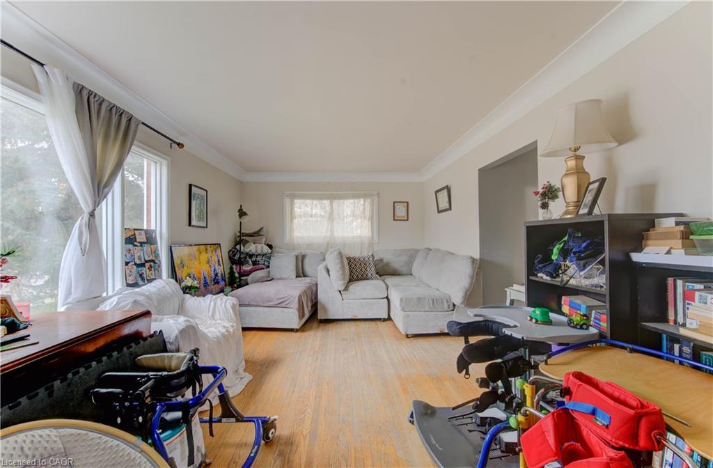 27 Margaret Avenue N, Waterloo, ON