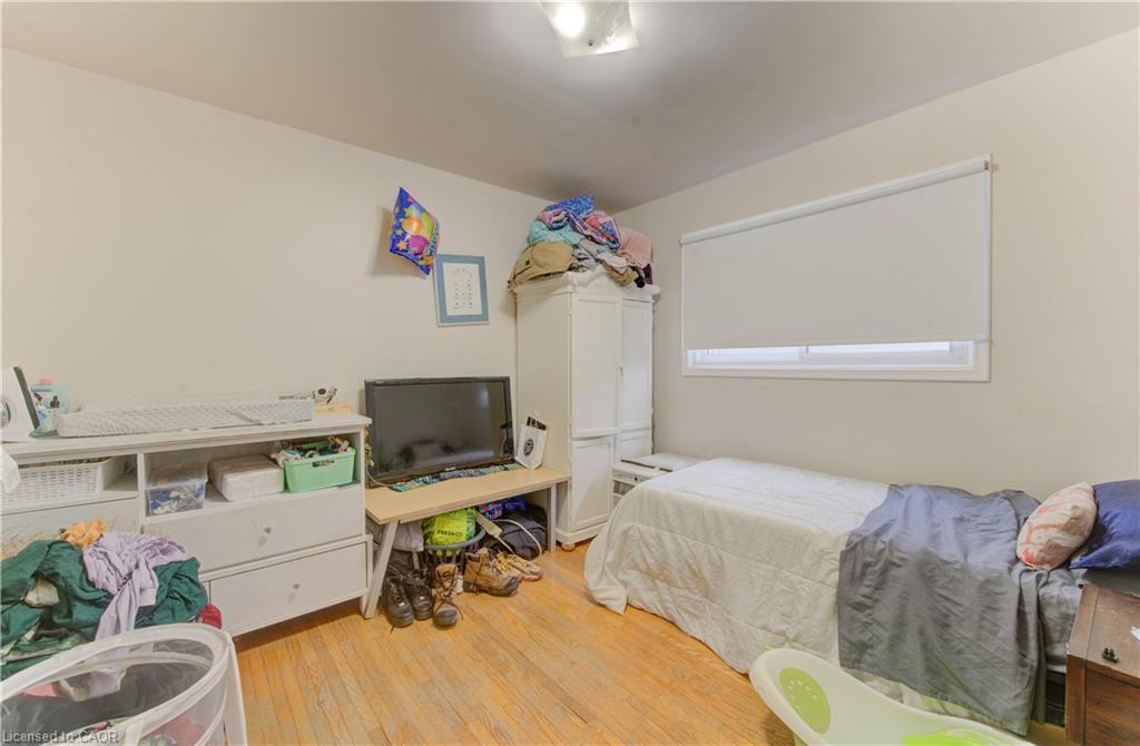 27 Margaret Avenue N, Waterloo, ON