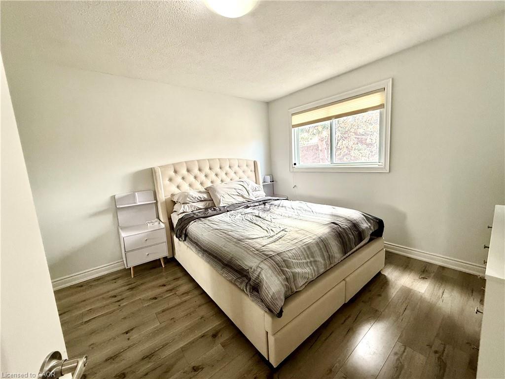 30-235 Bronte Street S, Milton, ON - Indoor Photo Showing Bedroom