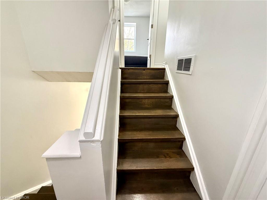 30-235 Bronte Street S, Milton, ON - Indoor Photo Showing Other Room