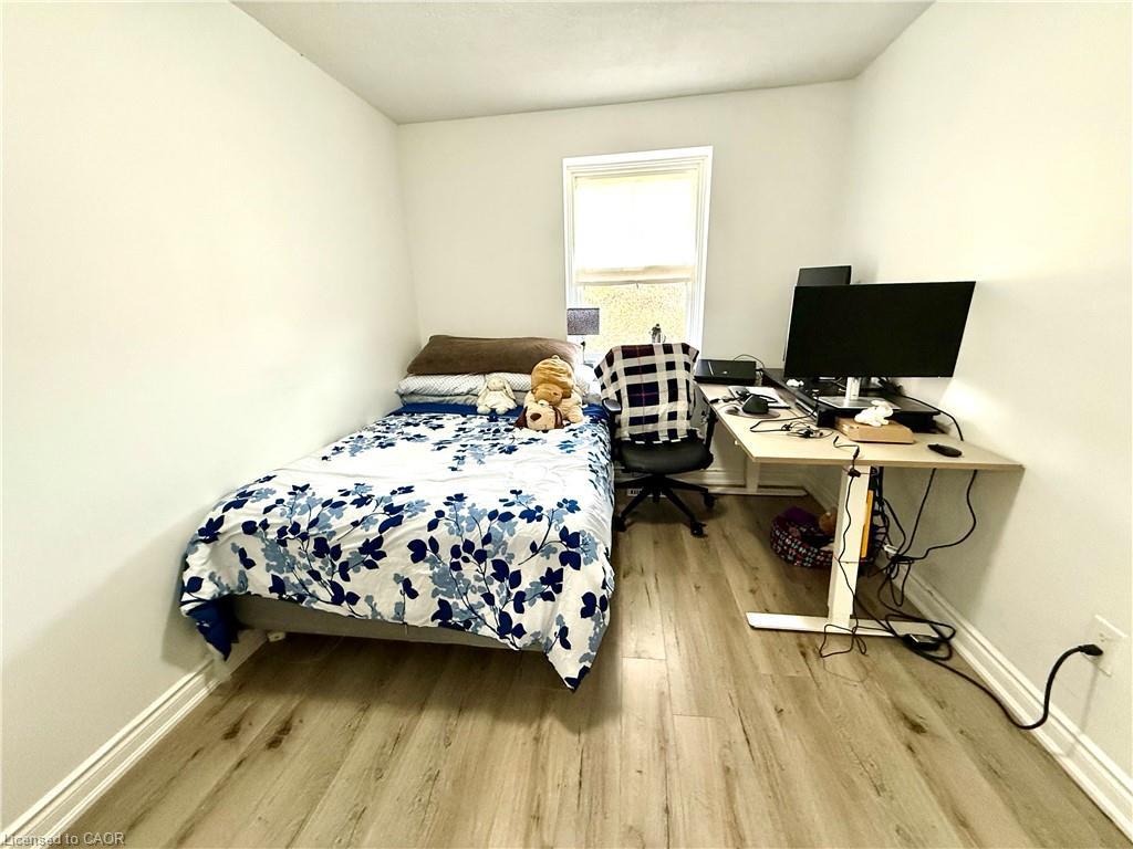 30-235 Bronte Street S, Milton, ON - Indoor Photo Showing Bedroom