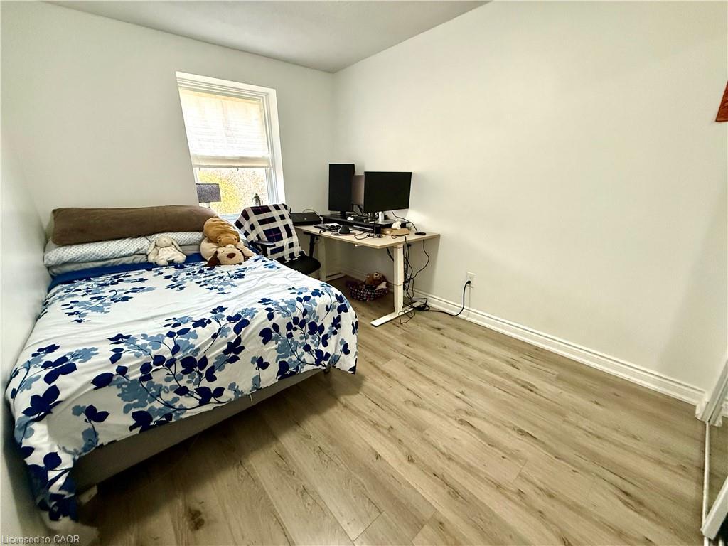 30-235 Bronte Street S, Milton, ON - Indoor Photo Showing Bedroom