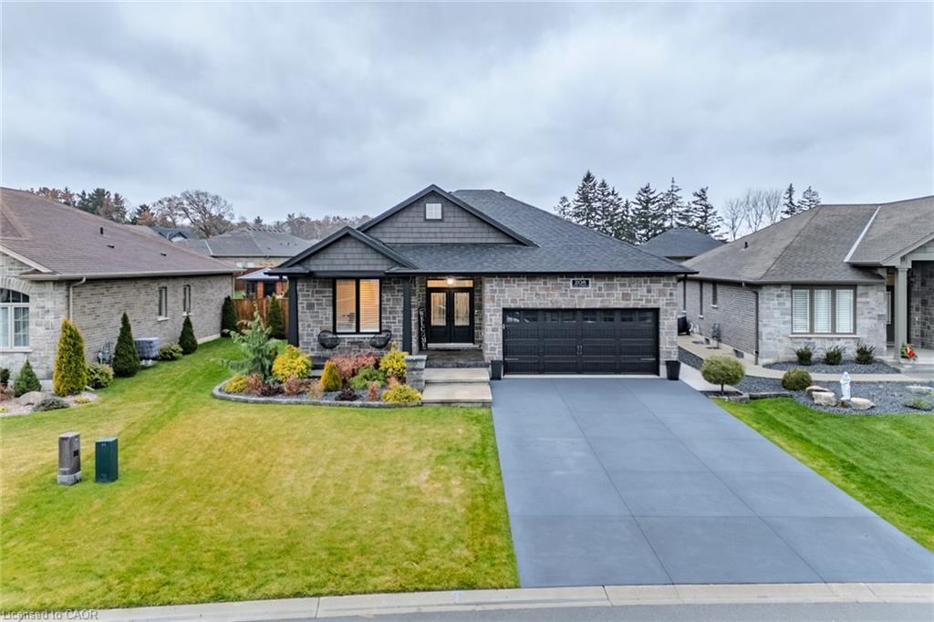 208 Oak Street, Simcoe, ON - Outdoor With Facade