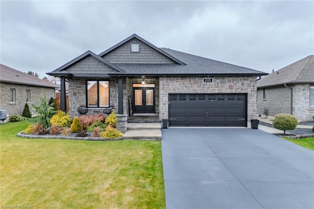 208 Oak Street, Simcoe, ON - Outdoor With Facade