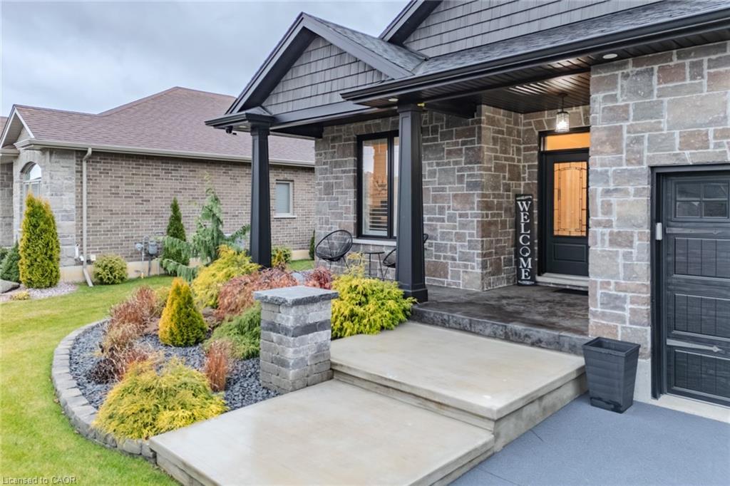 208 Oak Street, Simcoe, ON - Outdoor