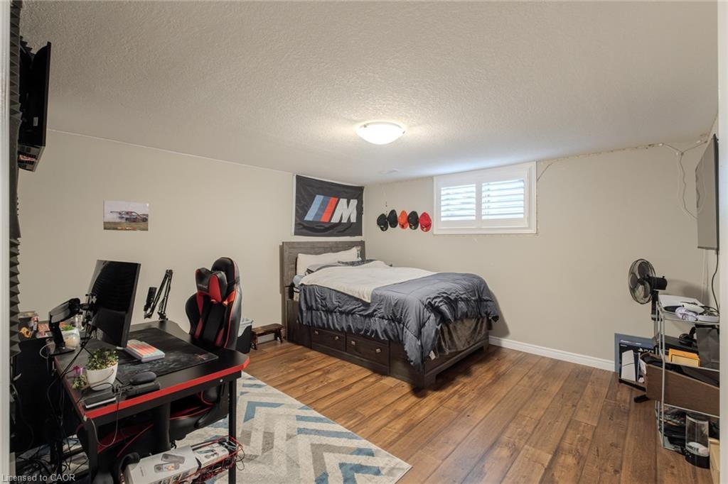 208 Oak Street, Simcoe, ON - Indoor Photo Showing Bedroom