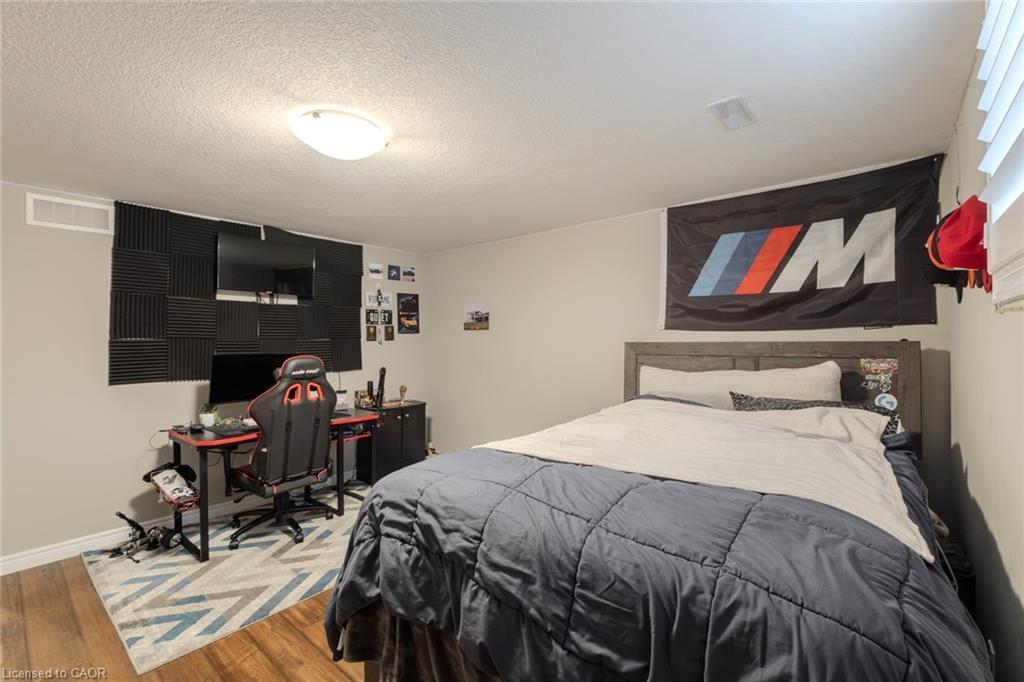208 Oak Street, Simcoe, ON - Indoor Photo Showing Bedroom