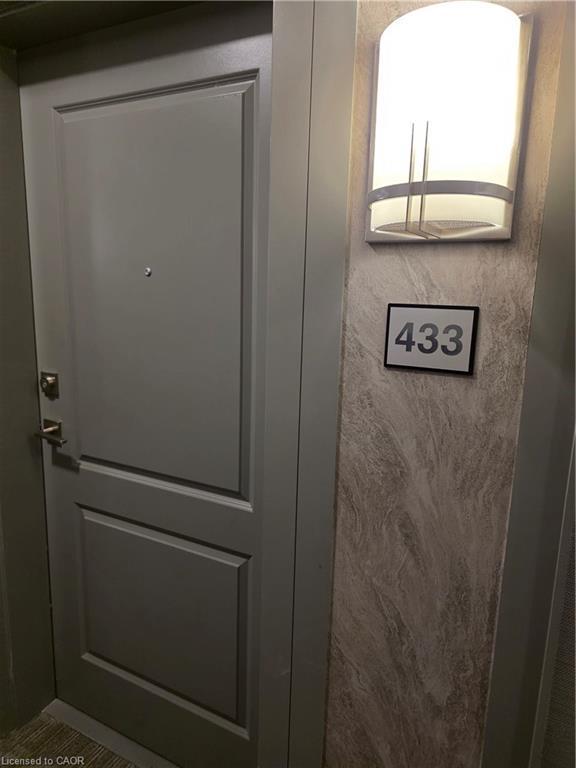 433-5055 Greenlane Road, Beamsville, ON - Indoor Photo Showing Other Room