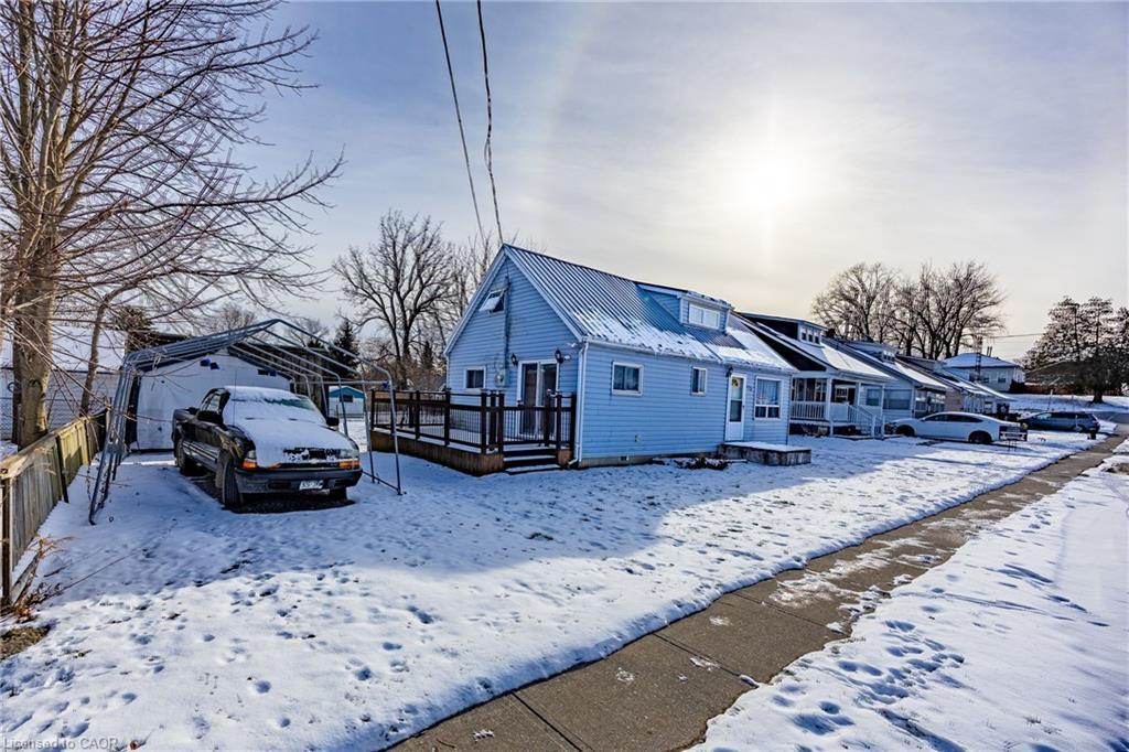 110 Nelson Street E, Port Dover, ON - Outdoor