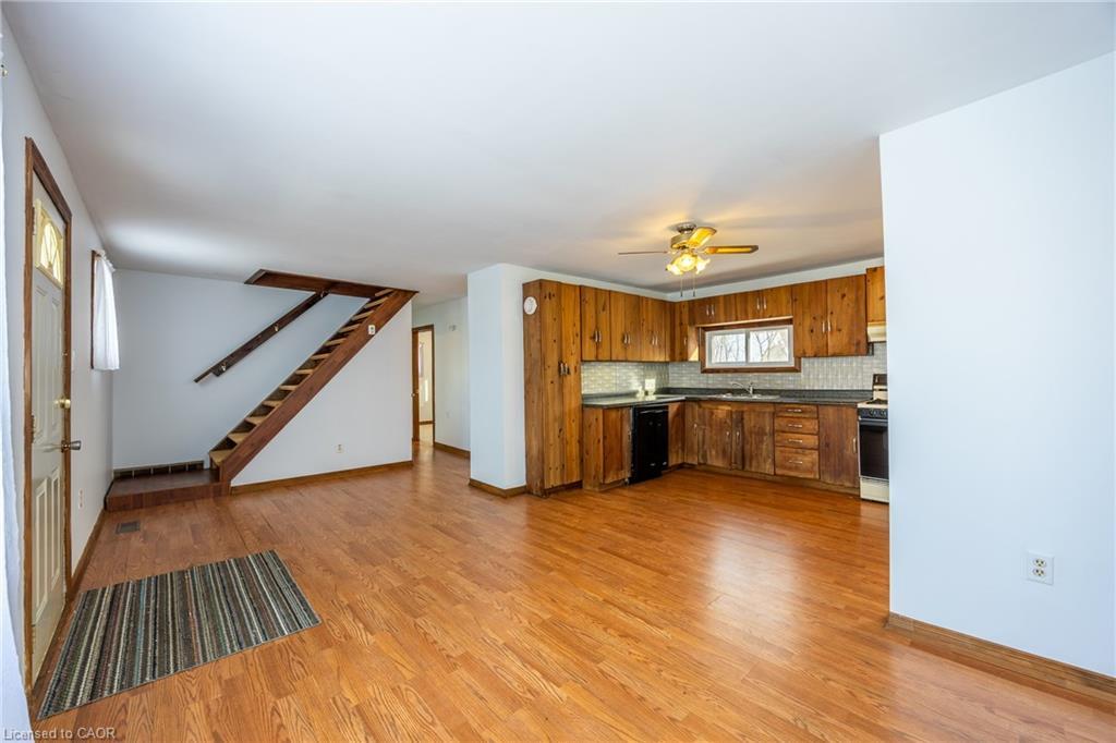 110 Nelson Street E, Port Dover, ON - Indoor Photo Showing Other Room