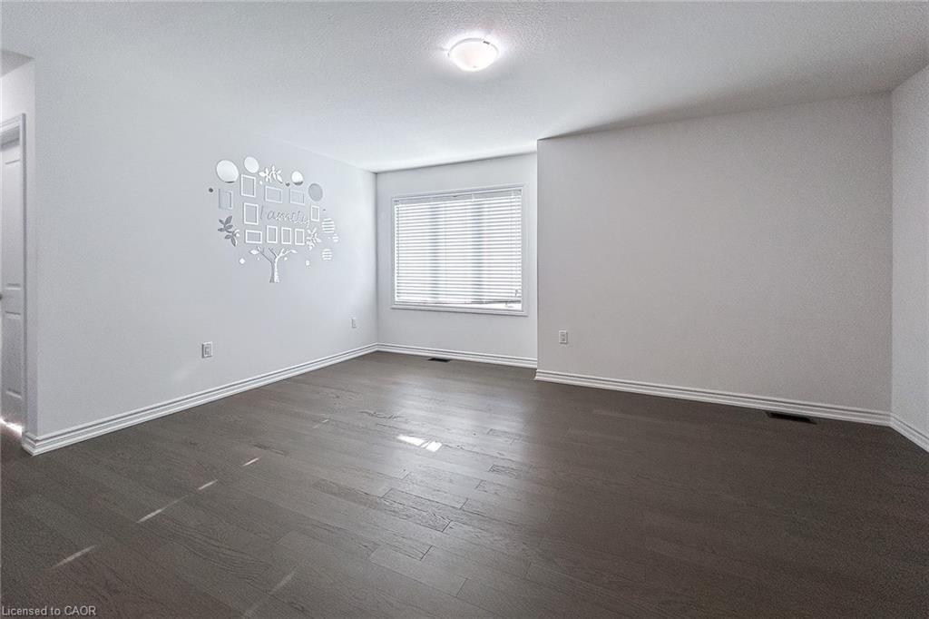 466 Blackburn Drive, Brantford, ON - Indoor Photo Showing Other Room