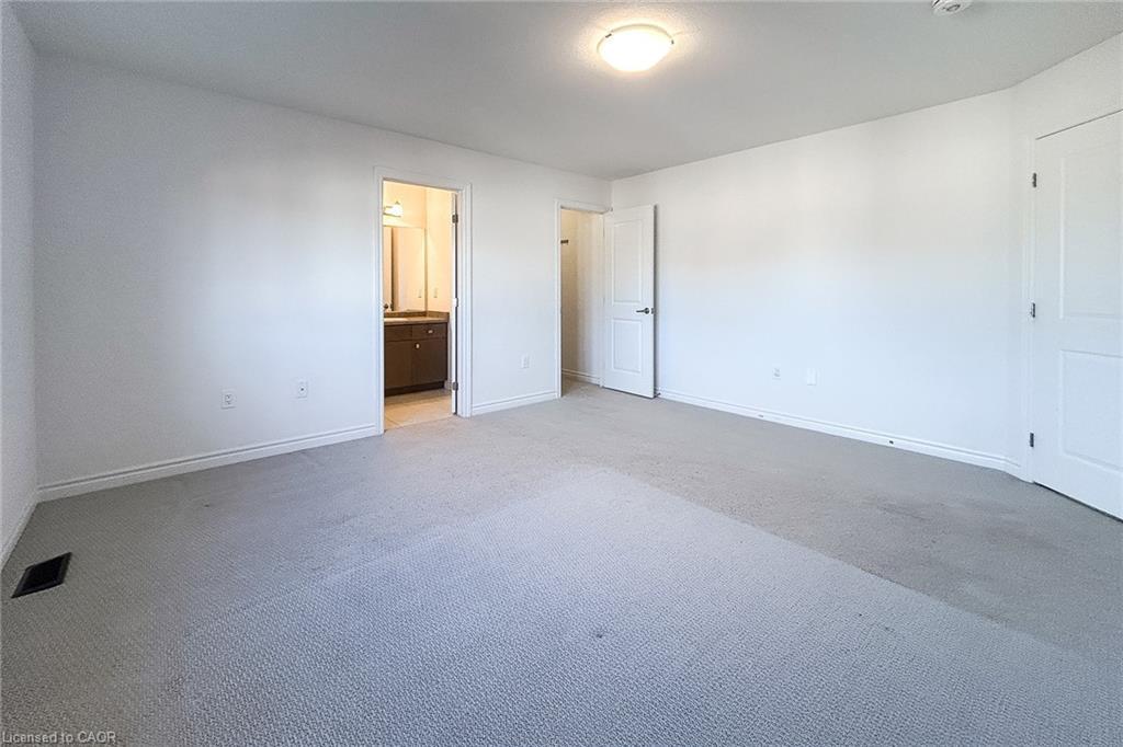 466 Blackburn Drive, Brantford, ON - Indoor Photo Showing Other Room