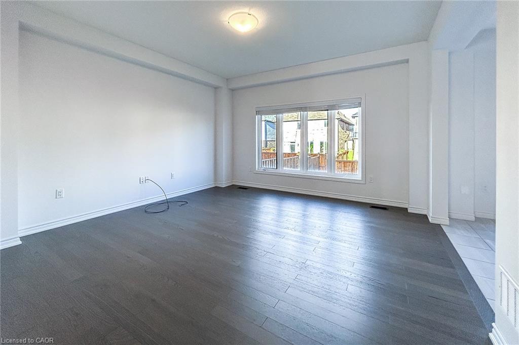 466 Blackburn Drive, Brantford, ON - Indoor Photo Showing Other Room