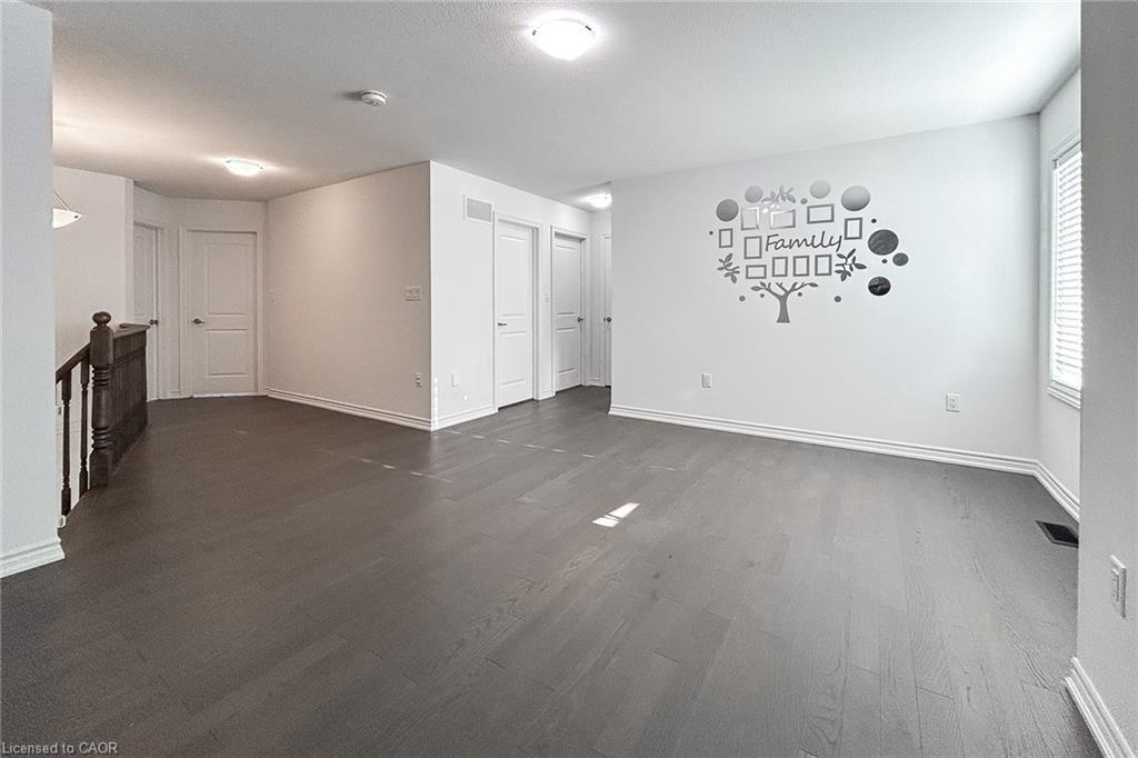 466 Blackburn Drive, Brantford, ON - Indoor Photo Showing Other Room