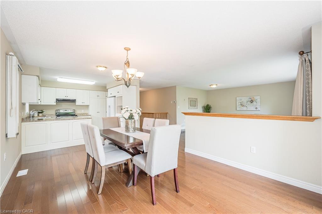 24 Beechlawn Boulevard, Guelph, ON - Indoor Photo Showing Dining Room