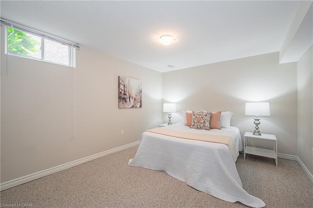 24 Beechlawn Boulevard, Guelph, ON - Indoor Photo Showing Bedroom