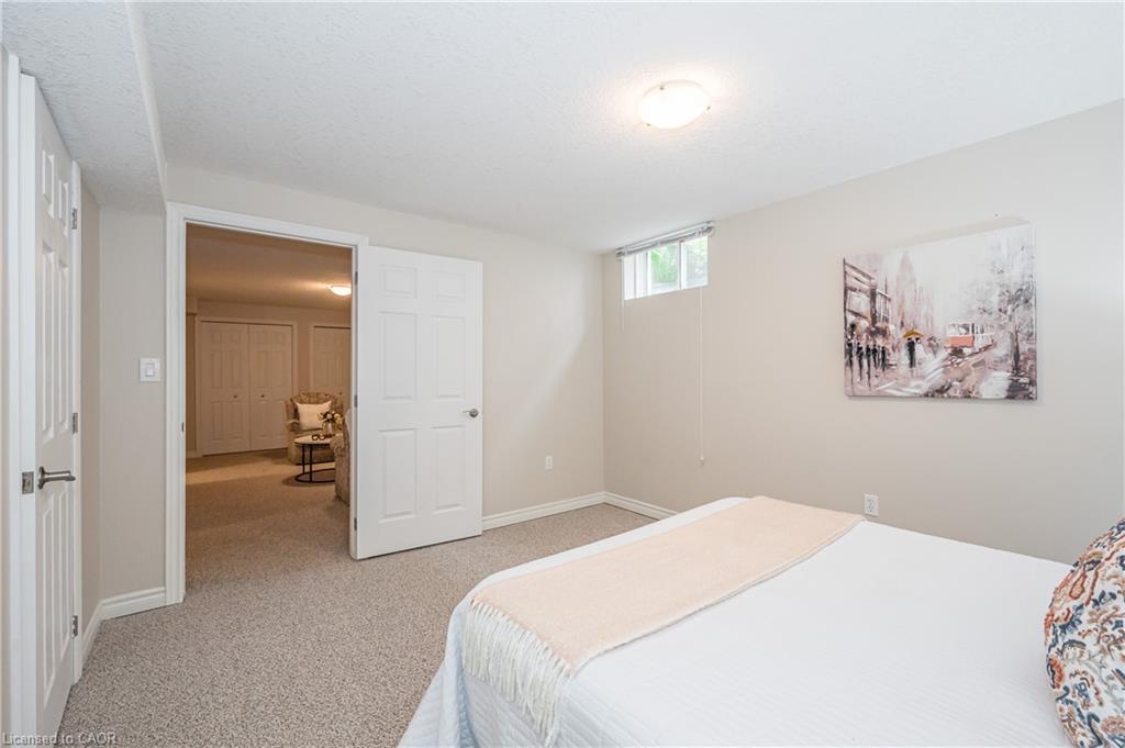 24 Beechlawn Boulevard, Guelph, ON - Indoor Photo Showing Bedroom