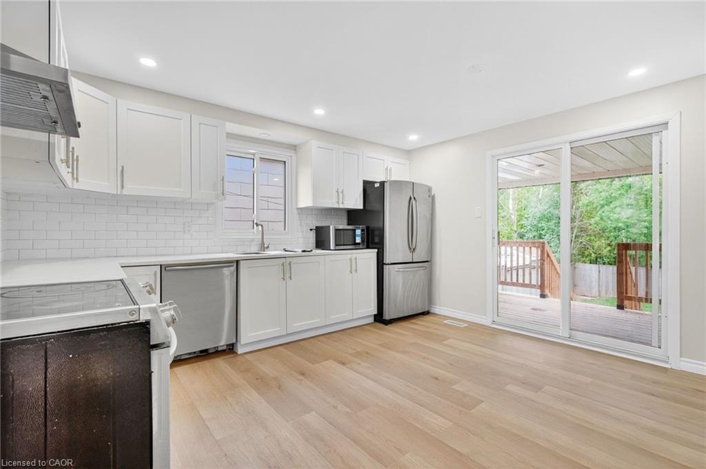 120 Westheights Drive, Kitchener, ON - Indoor Photo Showing Kitchen
