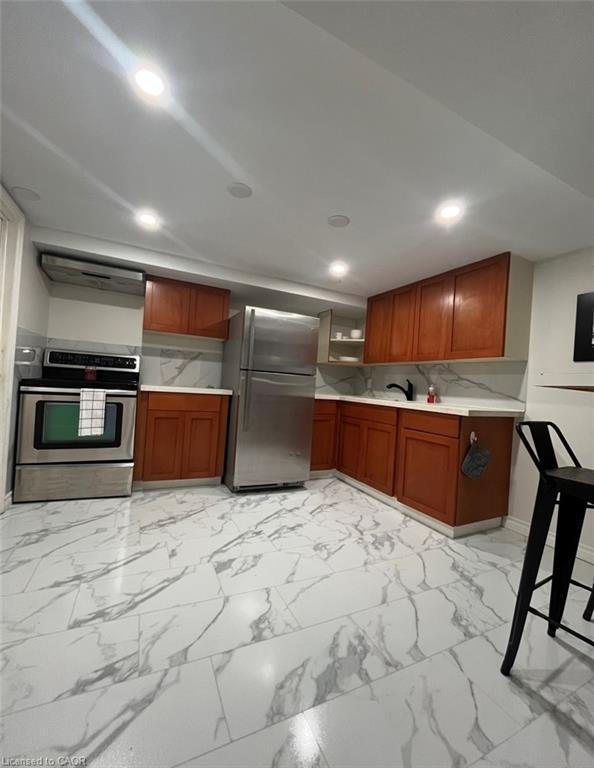 99 Brucedale Avenue E, Hamilton, ON - Indoor