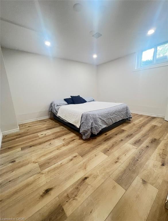 99 Brucedale Avenue E, Hamilton, ON - Indoor Photo Showing Bedroom