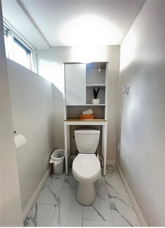 99 Brucedale Avenue E, Hamilton, ON - Indoor Photo Showing Bathroom