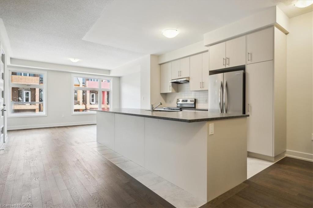 1237 Anthonia Trail, Oakville, ON - Indoor Photo Showing Kitchen With Upgraded Kitchen