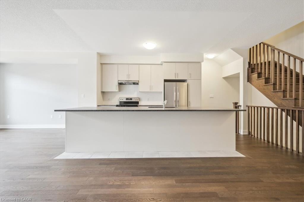 1237 Anthonia Trail, Oakville, ON - Indoor Photo Showing Kitchen With Upgraded Kitchen