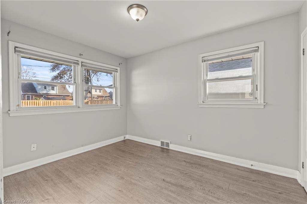 Main-14 Westmount Avenue, Thorold, ON - Indoor Photo Showing Other Room